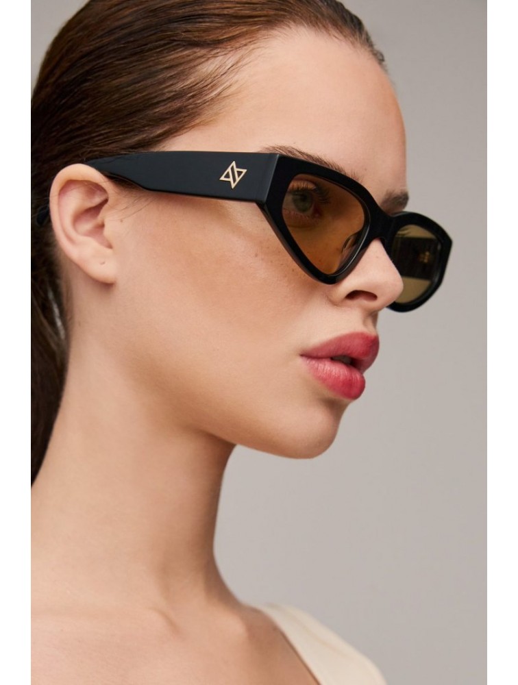 A\V SUNGLASSES Melania Black Μαύρα γυαλιά ηλίου με μπεζ φακούς