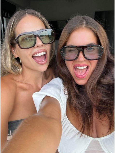 A\V SUNGLASSES Mila Μπορντώ Γυαλιά Ηλίου με πράσινους φακούς 
