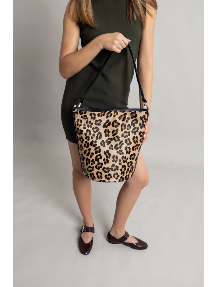 CLIC JEWELS SANDRA BUCKETBAG (animal print ponyskin/black dolaro genuine leather) Λεοπάρ τσάντα