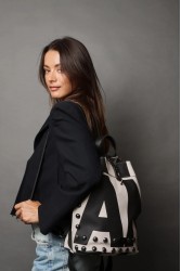 ELENA ATHANASIOU Black N’ Metal EA Logo Backpack Beige Μπεζ Μαύρη Γυναικεία Τσάντα Πλάτης  με Λογότυπο EA