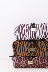ELENA ATHANASIOU Lunchbag Animal Print Zebra White Γυναικεία τσάντα χειρός σε λευκό πριντ ζεβρας