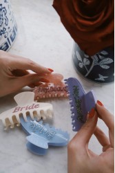 HEY BEAUTY Bride in Something Blue Μπλε Κλάμερ