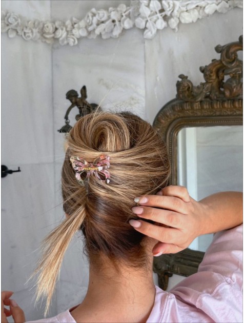 HEY BEAUTY Butterfly Pin in Pink Kiwi Καρφίτσα Πεταλούδας