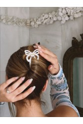HEY BEAUTY Butterfly Pin in White Καρφίτσα Πεταλούδας
