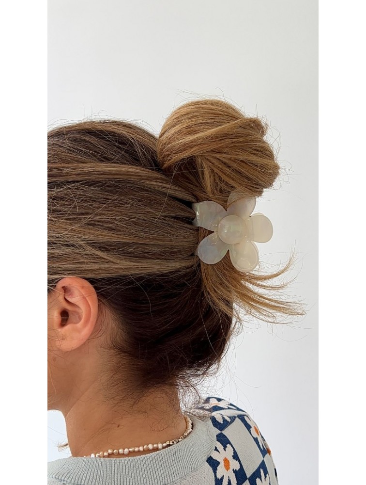 HEY BEAUTY Daisy Clip in Pearl Περλέ Κλάμερ