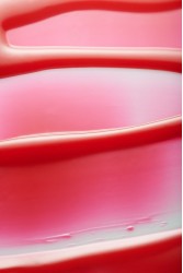 HEY BEAUTY Plump & Glow Lip Jelly in Cerise