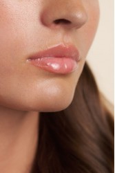 HEY BEAUTY Plump & Glow Lip Jelly in Miel