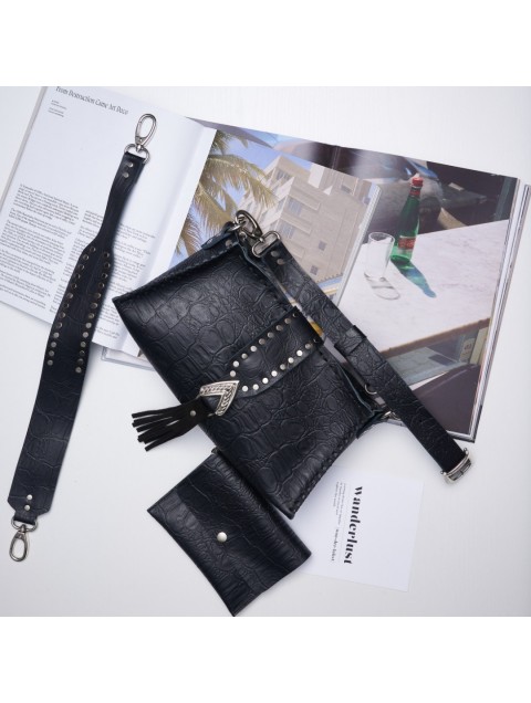 INDIVIDUAL I Am Love Black Women's Leather Shoulder Bag With Nickel Buckle