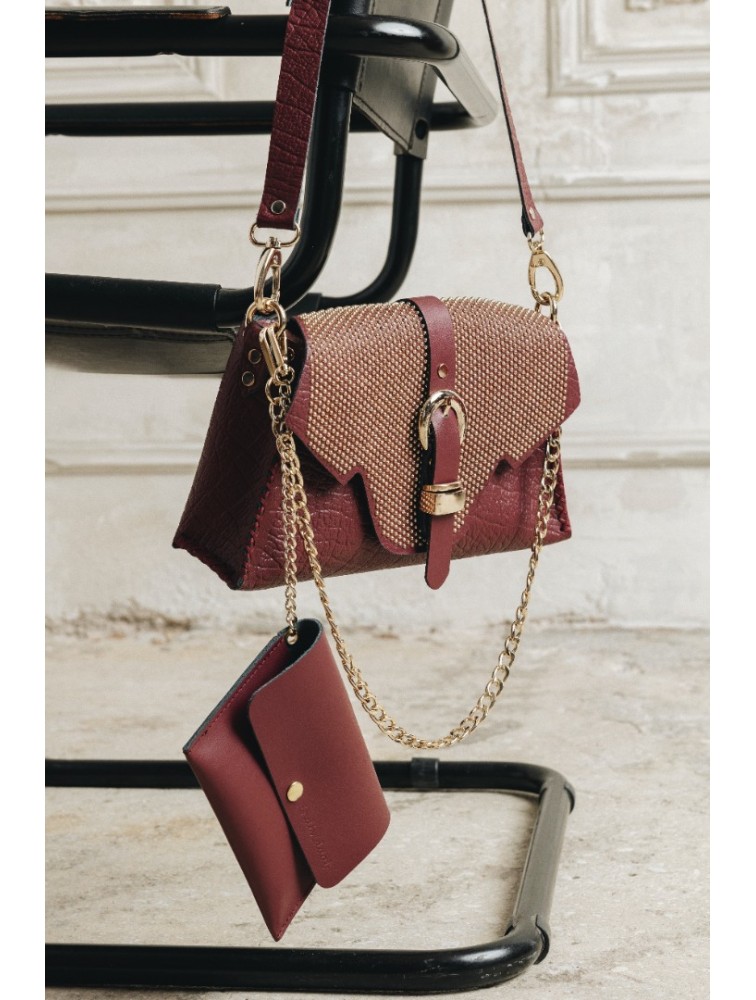 INDIVIDUAL Go Your Own Way Bordeaux Women's Leather Shoulder Bag With Gold Buckle