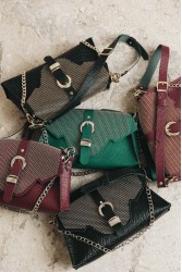 INDIVIDUAL Go Your Own Way Bordeaux Women's Leather Shoulder Bag With Gold Buckle