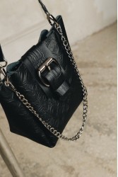 INDIVIDUAL Missing Black Leather Women's Bag With Nickel Details