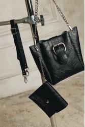 INDIVIDUAL Missing Black Leather Women's Bag With Nickel Details