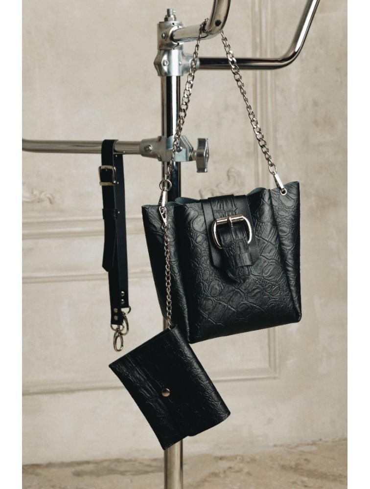 INDIVIDUAL Missing Black Leather Women's Bag With Nickel Details