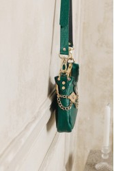 INDIVIDUAL Rushmere shoulder bag fortest green