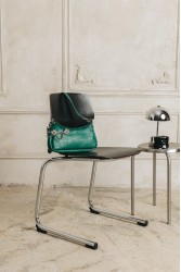 INDIVIDUAL Rushmere shoulder bag fortest green