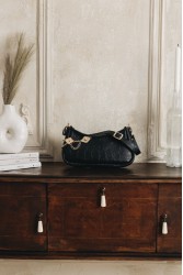 INDIVIDUAL Rushmere Black leather bag with metal elements