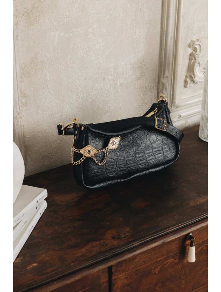 INDIVIDUAL Rushmere Black leather bag with metal elements