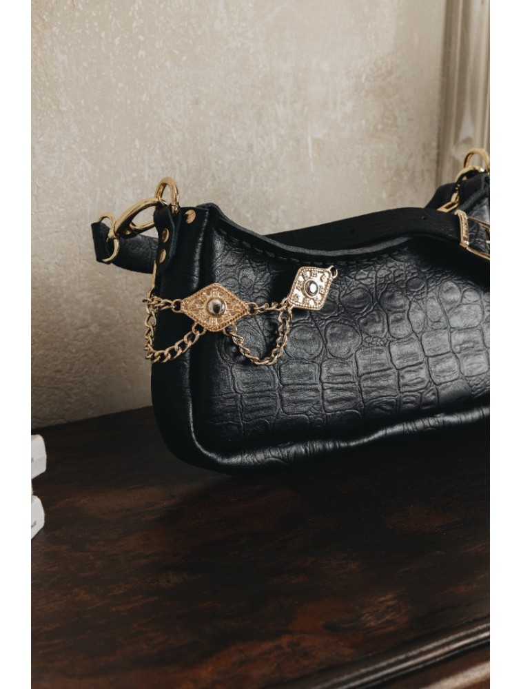 INDIVIDUAL Rushmere Black leather bag with metal elements