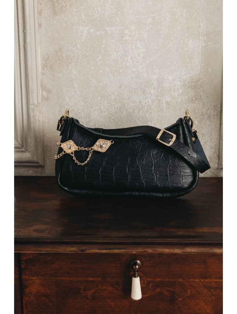 INDIVIDUAL Rushmere Black leather bag with metal elements