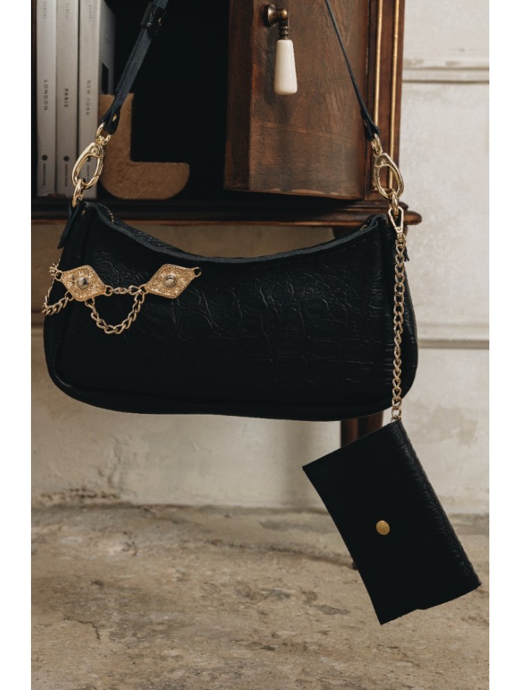 INDIVIDUAL Rushmere Black leather bag with metal elements