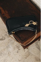 INDIVIDUAL Rushmere Black leather bag with metal elements