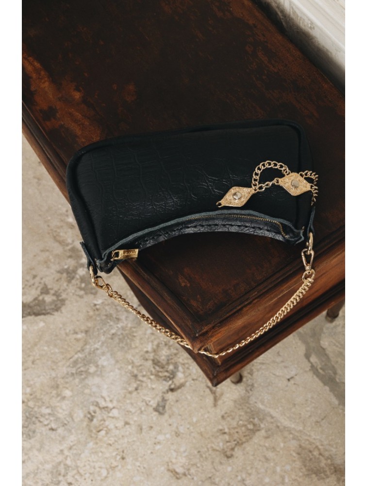 INDIVIDUAL Rushmere Black leather bag with metal elements