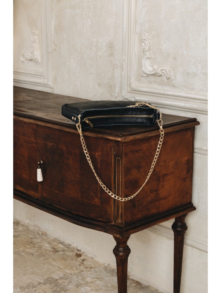INDIVIDUAL Rushmere Black leather bag with metal elements