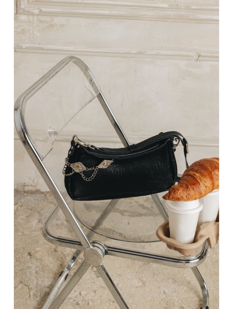 INDIVIDUAL Rushmere Black leather bag with metal elements