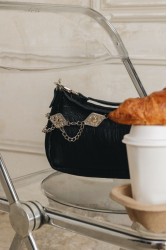 INDIVIDUAL Rushmere Black leather bag with metal elements