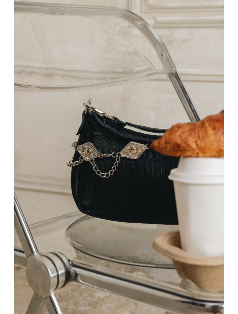INDIVIDUAL Rushmere Black leather bag with metal elements