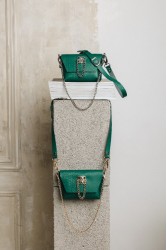 INDIVIDUAL Don't stop the dance Green leather women's shoulder bag with nickel buckle
