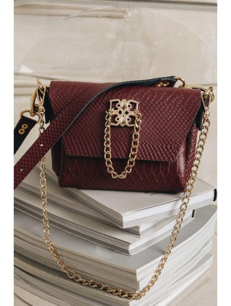 INDIVIDUAL Don't stop the dance Bordeaux leather women's shoulder bag with gold buckle