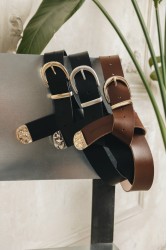 INDIVIDUAL Sweet Caroline Μαύρη δερμάτινη ζώνη με νίκελ μεταλλικά στοιχεία