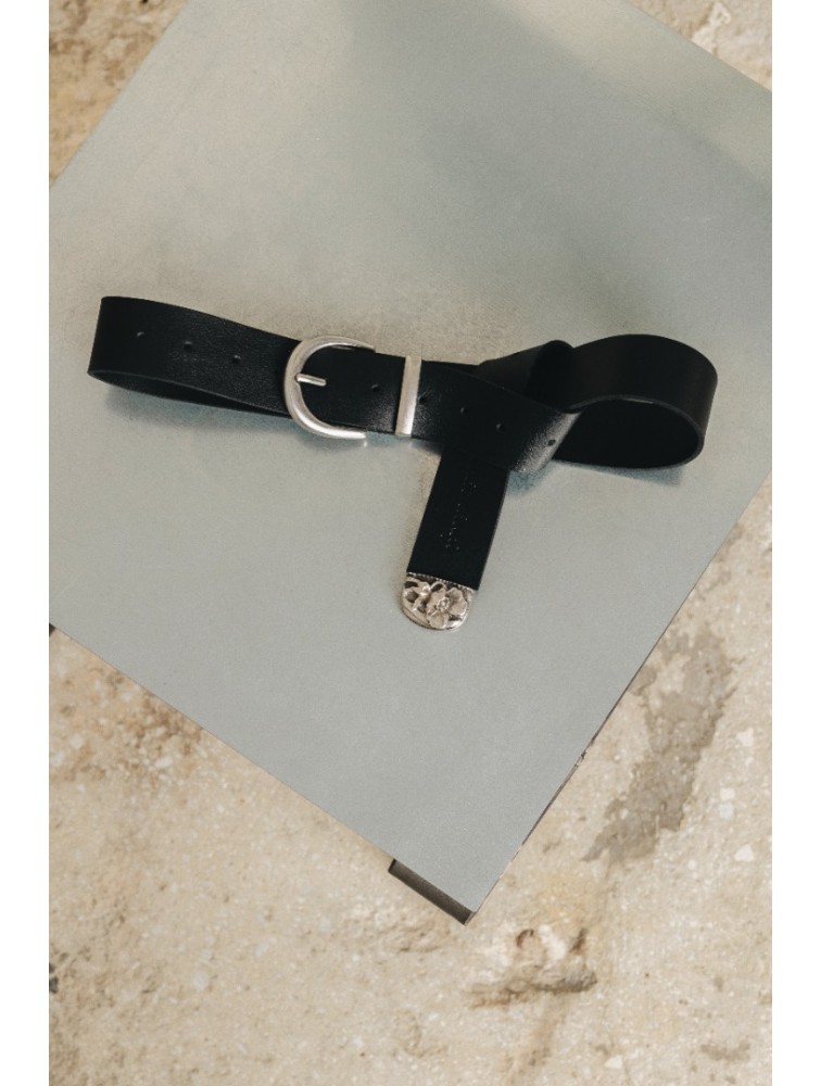 INDIVIDUAL Sweet Caroline Μαύρη δερμάτινη ζώνη με νίκελ μεταλλικά στοιχεία