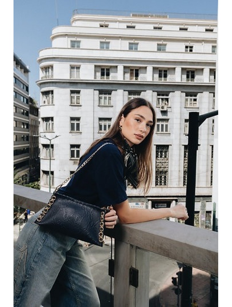 INDIVIDUAL What's a woman Μπλε δερμάτινη γυναικεία τσάντα ώμου