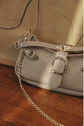 INDIVIDUAL Kiss of Life Shoulder Bag Stone Beige Gold