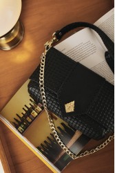 INDIVIDUAL Old and Wise Shoulder Bag Black Gold LIMITED