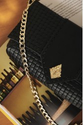 INDIVIDUAL Old and Wise Shoulder Bag Black Gold LIMITED