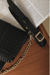 INDIVIDUAL Old and Wise Shoulder Bag Black Gold LIMITED