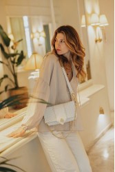 INDIVIDUAL Old and Wise Shoulder Bag Off-White Gold LIMITED