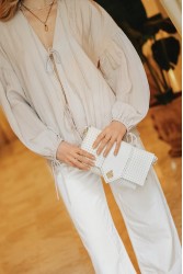 INDIVIDUAL Old and Wise Shoulder Bag Off-White Gold LIMITED