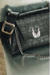 INDIVIDUAL Wings Shoulder Bag Black Nickel