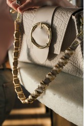 INDIVIDUAL "Loveher" Limited Edition Δερμάτινη γυναικεία τσάντα ώμου στο χρώμα της άμμου