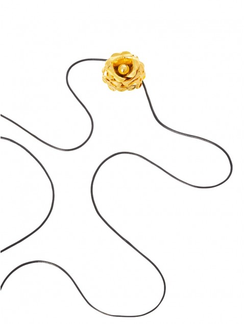 KALEIDO FLEUR DE LIS NECKLACE (GOLD/BLACK) Χρυσό Λουλούδι από επιχρυσωμένο ορείχαλκο 24 καρατίων