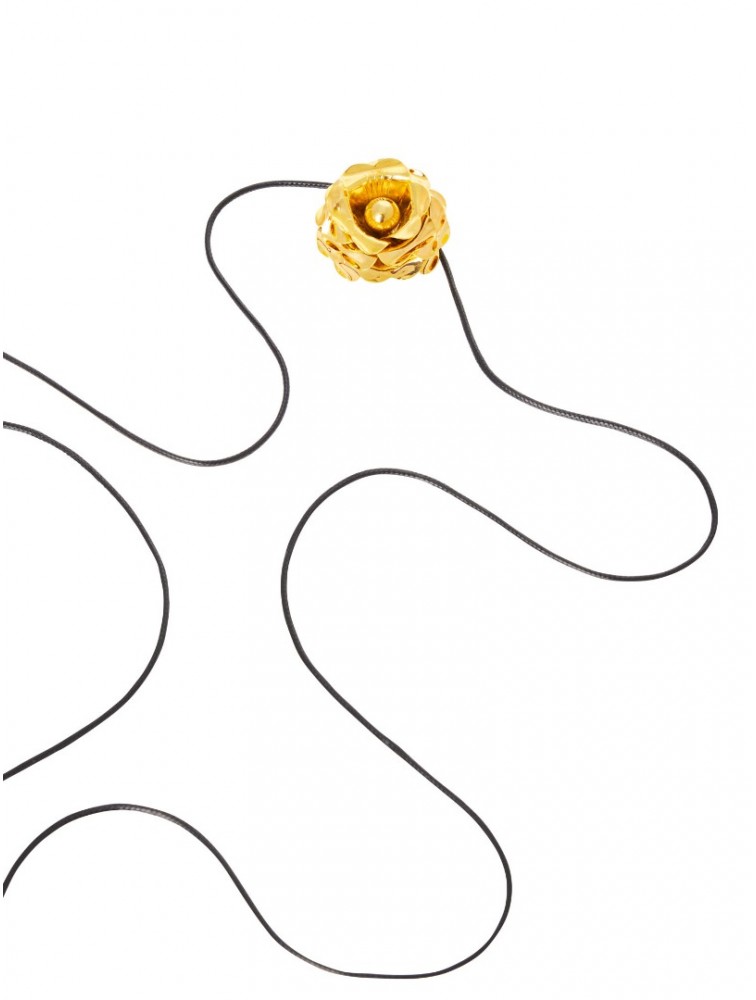 KALEIDO FLEUR DE LIS NECKLACE (GOLD/BLACK) Χρυσό Λουλούδι από επιχρυσωμένο ορείχαλκο 24 καρατίων