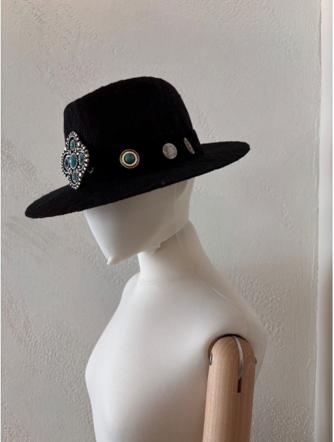LA VITA HANDBAGS Handmade Women's Black Straw Hat With Silver Buckles