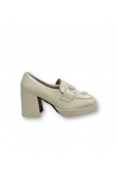 LAURA BIAGIOTTI Μπεζ λουστρίνι γυναικεία Loafers