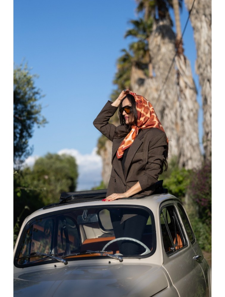 MARKESS The Brown Giraffe Camel Scarf