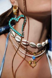MAYOL JEWELRY Lambada Choker Λευκό Τσόκερ από Φυσικά κοχύλια
