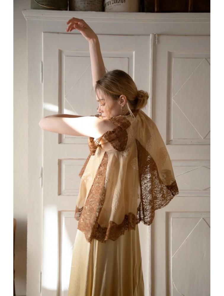 NIDODILEDA Between Topdress Embroidered Lace Embellished Light Yellow